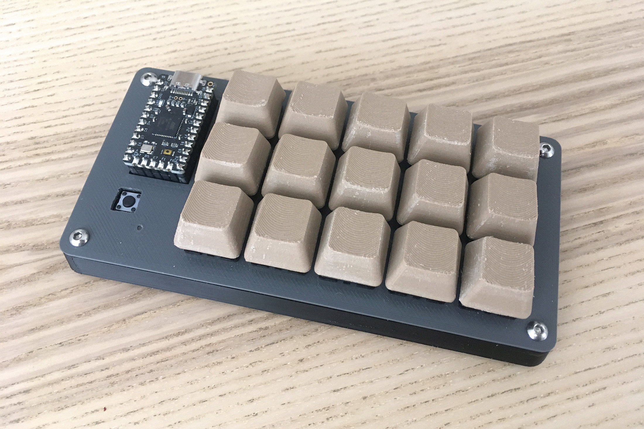 picture of a 3D printed macro keyboard